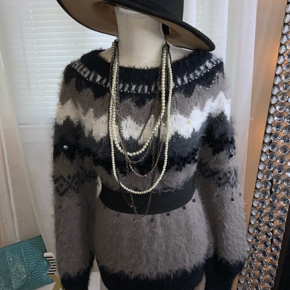 Wool/Cashmere Sweater - Picture 2 of 7